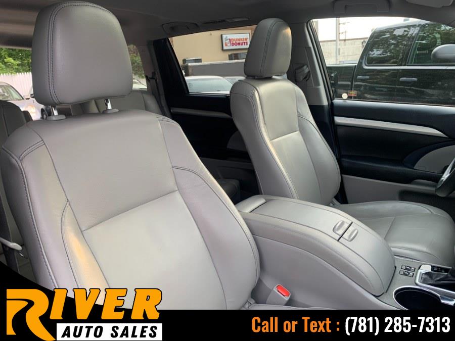 2019 Toyota Highlander XLE V6 AWD (Natl), available for sale in Malden, Massachusetts | River Auto Sales. Malden, Massachusetts 2019 Toyota Highlander XLE V6 AWD (Natl), available for sale in Malden, Massachusetts | River Auto Sales. Malden, Massachusetts