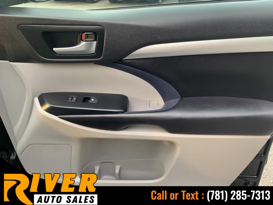 2019 Toyota Highlander XLE V6 AWD (Natl), available for sale in Malden, Massachusetts | River Auto Sales. Malden, Massachusetts 2019 Toyota Highlander XLE V6 AWD (Natl), available for sale in Malden, Massachusetts | River Auto Sales. Malden, Massachusetts