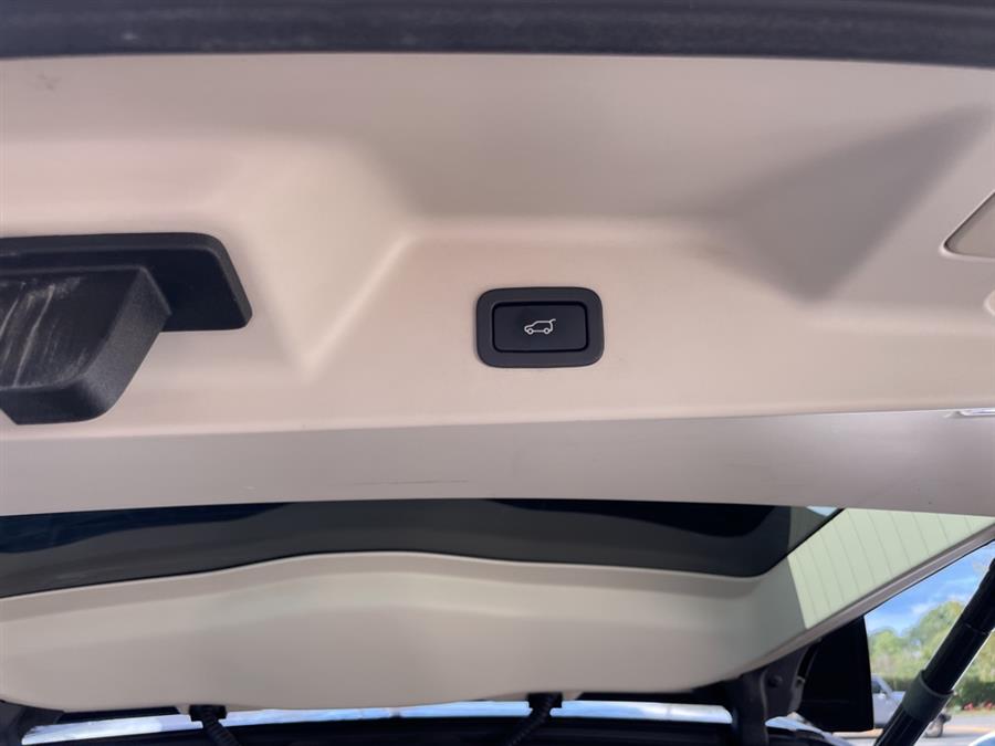 2016 Land Rover Range Rover 5.0L V8 Supercharged, available for sale in Woodbury, New York | Drive World. Woodbury, New York 2016 Land Rover Range Rover 5.0L V8 Supercharged, available for sale in Woodbury, New York | Drive World. Woodbury, New York