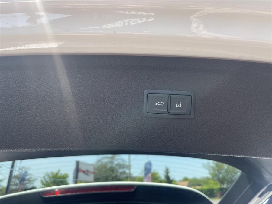 2018 Audi Q5 2.0T, available for sale in Woodbury, New York | Drive World. Woodbury, New York 2018 Audi Q5 2.0T, available for sale in Woodbury, New York | Drive World. Woodbury, New York
