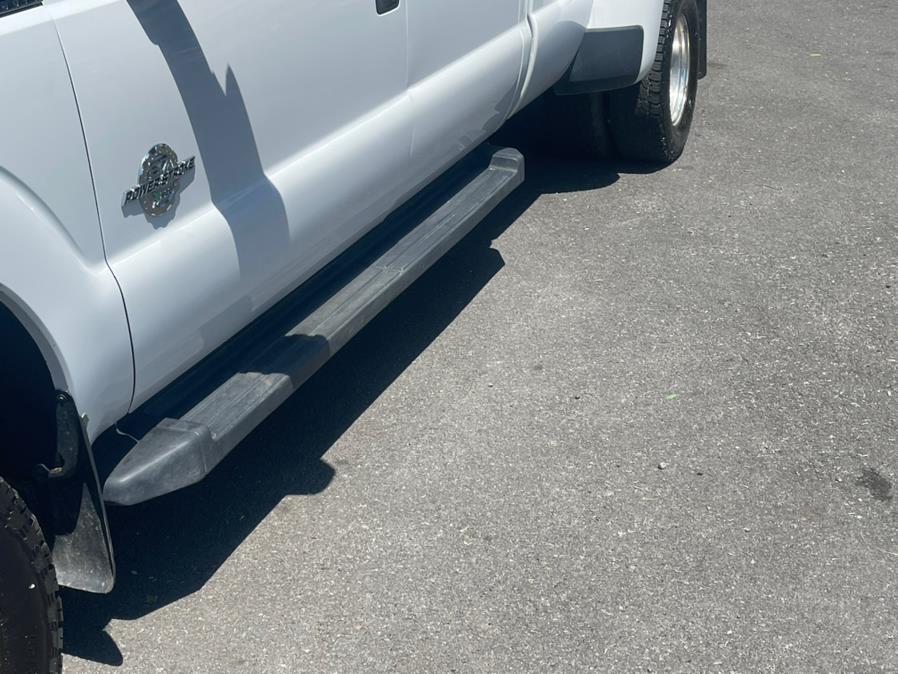 2015 Ford Super Duty F-350 DRW 4WD Crew Cab 172" XLT, available for sale in Irvington, New Jersey | Elis Motors Corp. Irvington, New Jersey 2015 Ford Super Duty F-350 DRW 4WD Crew Cab 172" XLT, available for sale in Irvington, New Jersey | Elis Motors Corp. Irvington, New Jersey