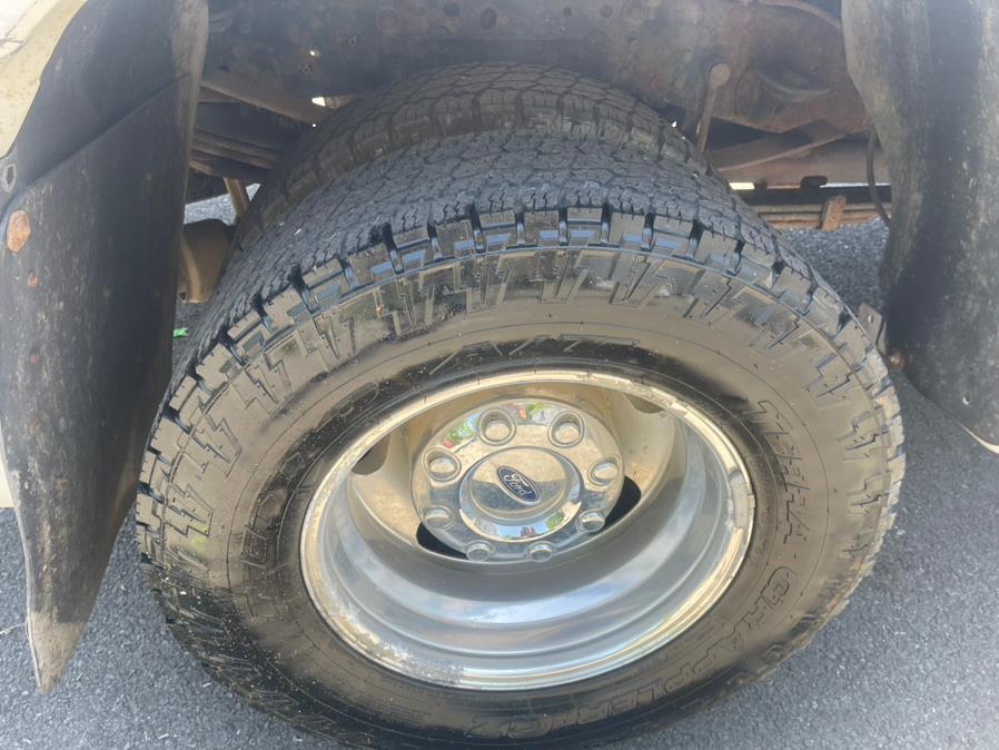 2015 Ford Super Duty F-350 DRW 4WD Crew Cab 172" XLT, available for sale in Irvington, New Jersey | Elis Motors Corp. Irvington, New Jersey 2015 Ford Super Duty F-350 DRW 4WD Crew Cab 172" XLT, available for sale in Irvington, New Jersey | Elis Motors Corp. Irvington, New Jersey