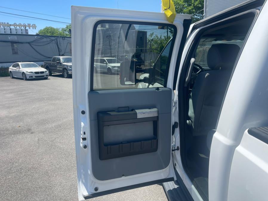 2015 Ford Super Duty F-350 DRW 4WD Crew Cab 172" XLT, available for sale in Irvington, New Jersey | Elis Motors Corp. Irvington, New Jersey 2015 Ford Super Duty F-350 DRW 4WD Crew Cab 172" XLT, available for sale in Irvington, New Jersey | Elis Motors Corp. Irvington, New Jersey