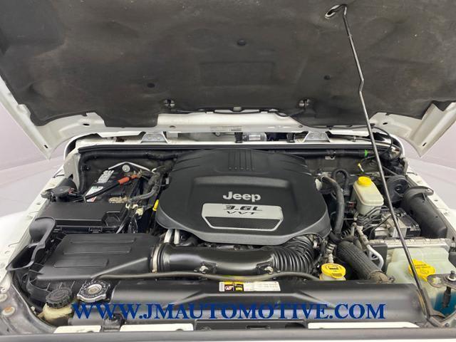 2013 Jeep Wrangler Unlimited 4WD 4dr Sahara, available for sale in Naugatuck, Connecticut | J&M Automotive Sls&Svc LLC. Naugatuck, Connecticut 2013 Jeep Wrangler Unlimited 4WD 4dr Sahara, available for sale in Naugatuck, Connecticut | J&M Automotive Sls&Svc LLC. Naugatuck, Connecticut
