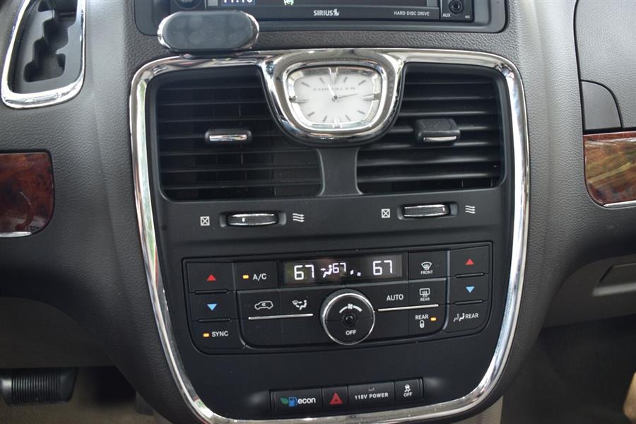 2016 Chrysler Town And Country Touring 4dr Mini Van, available for sale in Great Neck, New York | Camy Cars. Great Neck, New York 2016 Chrysler Town And Country Touring 4dr Mini Van, available for sale in Great Neck, New York | Camy Cars. Great Neck, New York