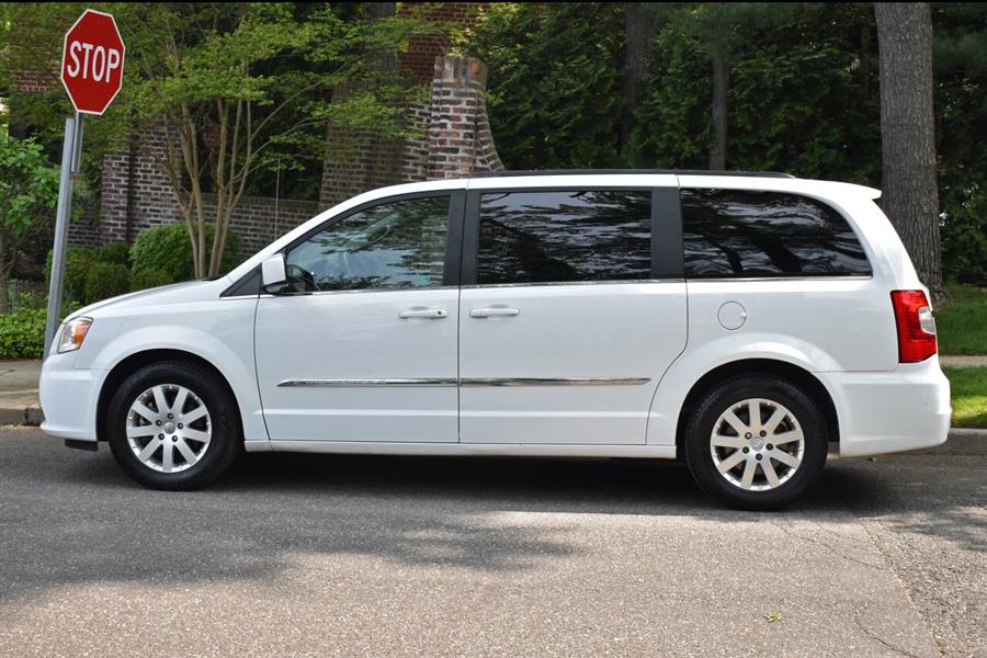 2016 Chrysler Town And Country Touring 4dr Mini Van, available for sale in Great Neck, New York | Camy Cars. Great Neck, New York 2016 Chrysler Town And Country Touring 4dr Mini Van, available for sale in Great Neck, New York | Camy Cars. Great Neck, New York