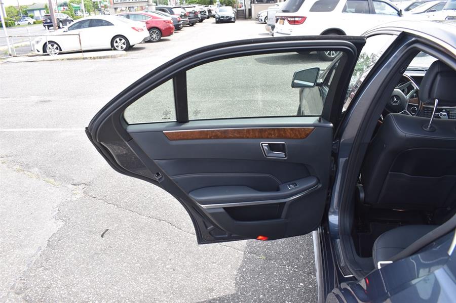 2015 Mercedes-benz E-class E350 4MATIC, available for sale in Patchogue, New York | 112 Auto Plaza. Patchogue, New York 2015 Mercedes-benz E-class E350 4MATIC, available for sale in Patchogue, New York | 112 Auto Plaza. Patchogue, New York