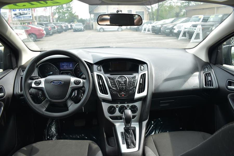 2013 Ford Focus SE, available for sale in Patchogue, New York | 112 Auto Plaza. Patchogue, New York 2013 Ford Focus SE, available for sale in Patchogue, New York | 112 Auto Plaza. Patchogue, New York