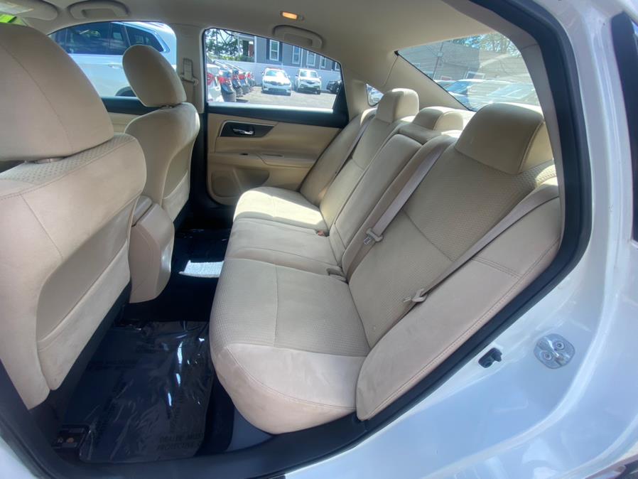 2015 Nissan Altima 4dr Sdn I4 2.5 SV, available for sale in Hartford, Connecticut | VEB Auto Sales. Hartford, Connecticut 2015 Nissan Altima 4dr Sdn I4 2.5 SV, available for sale in Hartford, Connecticut | VEB Auto Sales. Hartford, Connecticut