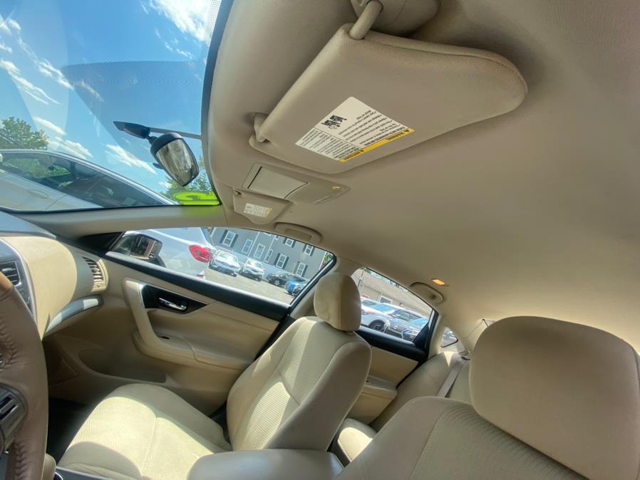 2015 Nissan Altima 4dr Sdn I4 2.5 SV, available for sale in Hartford, Connecticut | VEB Auto Sales. Hartford, Connecticut 2015 Nissan Altima 4dr Sdn I4 2.5 SV, available for sale in Hartford, Connecticut | VEB Auto Sales. Hartford, Connecticut