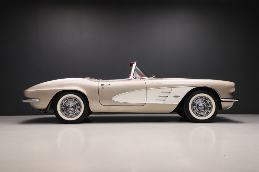 1961 Chevrolet Corvette 283/315 Fuelie, available for sale in North Salem, New York | Meccanic Shop North Inc. North Salem, New York 1961 Chevrolet Corvette 283/315 Fuelie, available for sale in North Salem, New York | Meccanic Shop North Inc. North Salem, New York