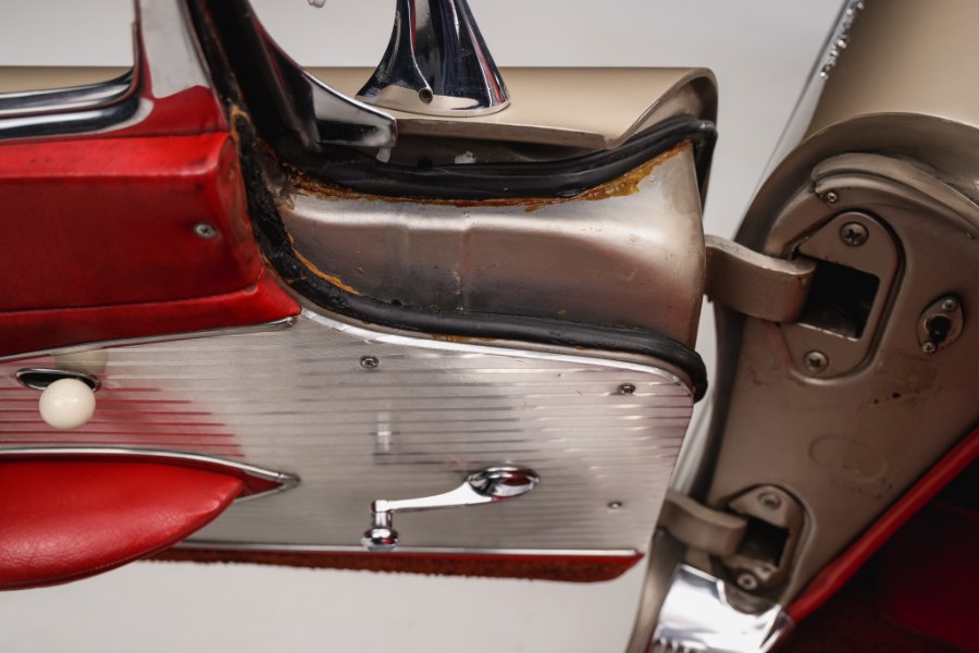 1961 Chevrolet Corvette 283/315 Fuelie, available for sale in North Salem, New York | Meccanic Shop North Inc. North Salem, New York 1961 Chevrolet Corvette 283/315 Fuelie, available for sale in North Salem, New York | Meccanic Shop North Inc. North Salem, New York