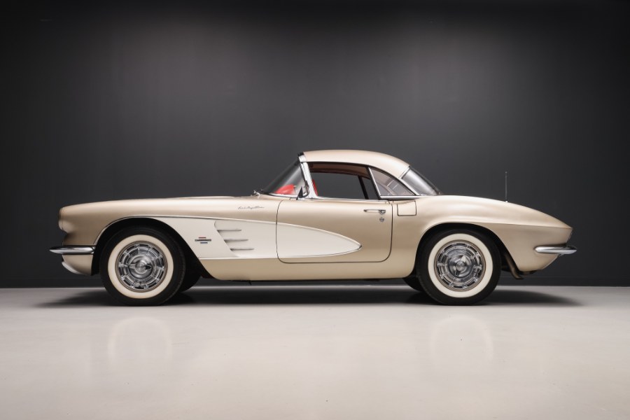 1961 Chevrolet Corvette 283/315 Fuelie, available for sale in North Salem, New York | Meccanic Shop North Inc. North Salem, New York 1961 Chevrolet Corvette 283/315 Fuelie, available for sale in North Salem, New York | Meccanic Shop North Inc. North Salem, New York