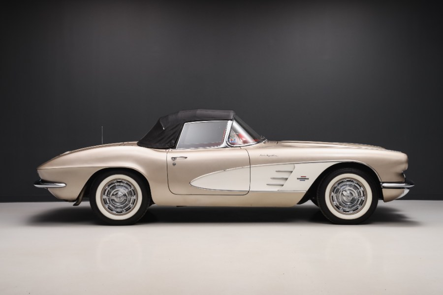 1961 Chevrolet Corvette 283/315 Fuelie, available for sale in North Salem, New York | Meccanic Shop North Inc. North Salem, New York 1961 Chevrolet Corvette 283/315 Fuelie, available for sale in North Salem, New York | Meccanic Shop North Inc. North Salem, New York