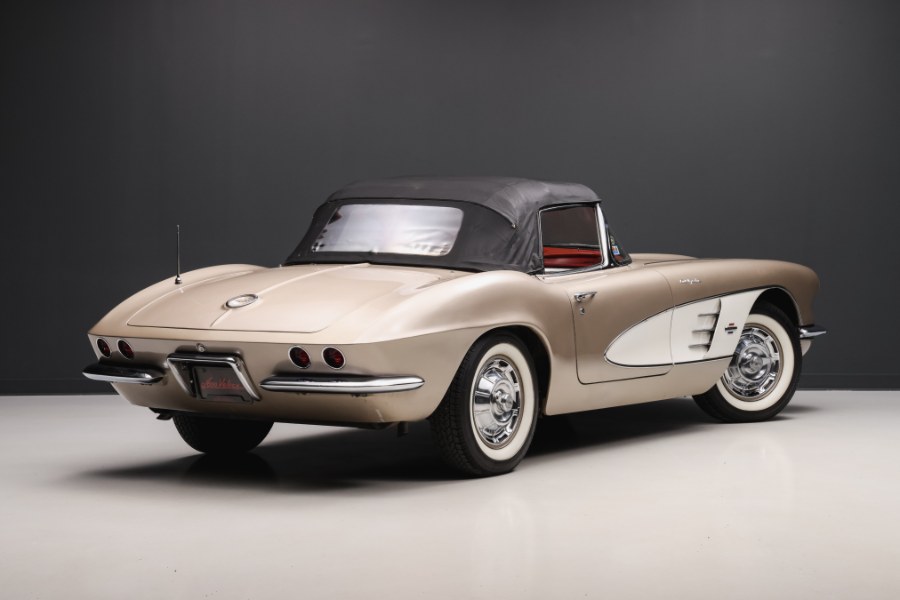 1961 Chevrolet Corvette 283/315 Fuelie, available for sale in North Salem, New York | Meccanic Shop North Inc. North Salem, New York 1961 Chevrolet Corvette 283/315 Fuelie, available for sale in North Salem, New York | Meccanic Shop North Inc. North Salem, New York