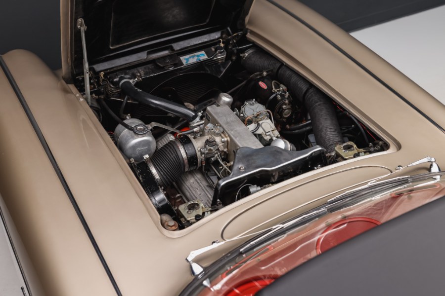 1961 Chevrolet Corvette 283/315 Fuelie, available for sale in North Salem, New York | Meccanic Shop North Inc. North Salem, New York 1961 Chevrolet Corvette 283/315 Fuelie, available for sale in North Salem, New York | Meccanic Shop North Inc. North Salem, New York