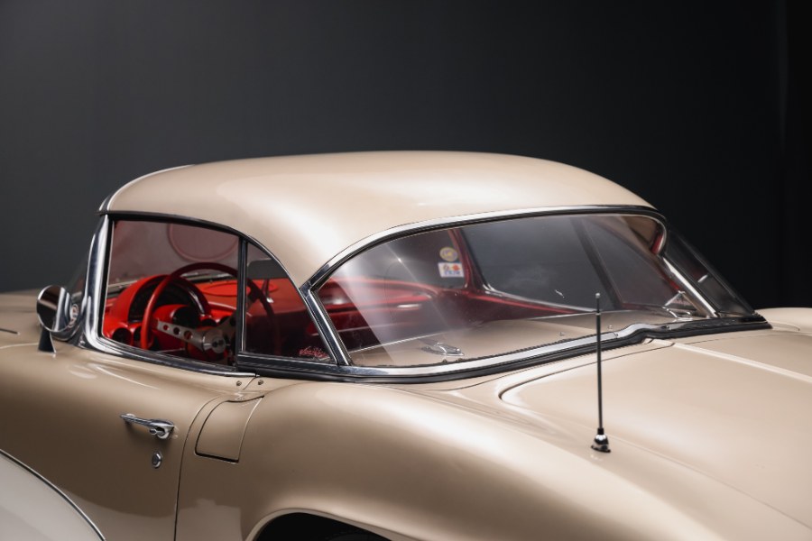 1961 Chevrolet Corvette 283/315 Fuelie, available for sale in North Salem, New York | Meccanic Shop North Inc. North Salem, New York 1961 Chevrolet Corvette 283/315 Fuelie, available for sale in North Salem, New York | Meccanic Shop North Inc. North Salem, New York