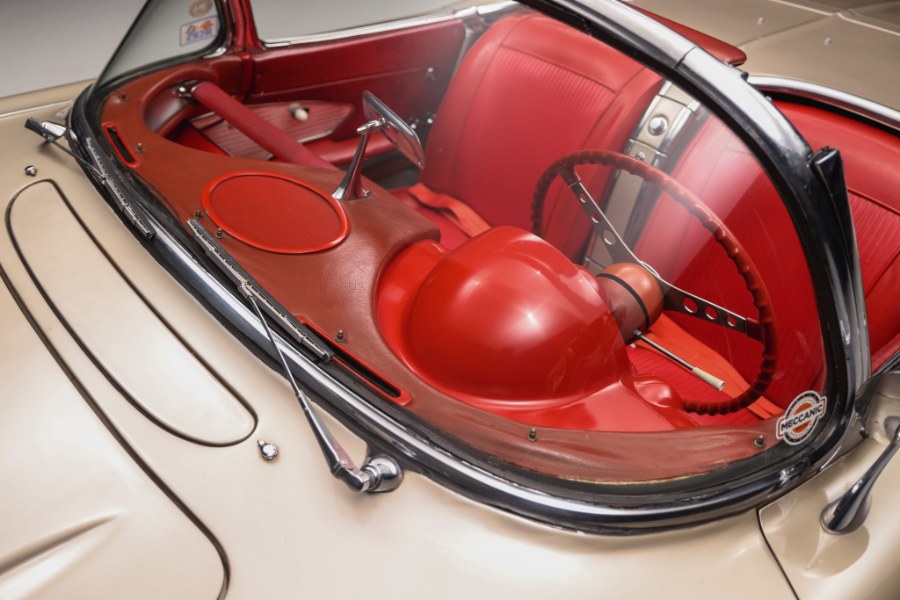 1961 Chevrolet Corvette 283/315 Fuelie, available for sale in North Salem, New York | Meccanic Shop North Inc. North Salem, New York 1961 Chevrolet Corvette 283/315 Fuelie, available for sale in North Salem, New York | Meccanic Shop North Inc. North Salem, New York