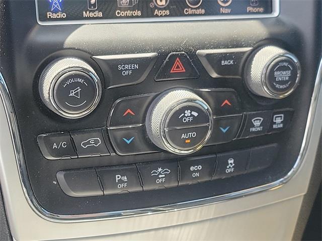 2015 Jeep Grand Cherokee Overland, available for sale in Stratford, Connecticut | Wiz Leasing Inc. Stratford, Connecticut 2015 Jeep Grand Cherokee Overland, available for sale in Stratford, Connecticut | Wiz Leasing Inc. Stratford, Connecticut