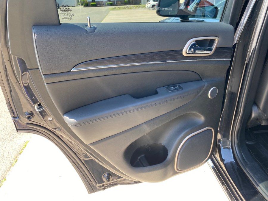 2015 Jeep Grand Cherokee 4WD 4dr Summit, available for sale in West Springfield, Massachusetts | Union Street Auto Sales. West Springfield, Massachusetts 2015 Jeep Grand Cherokee 4WD 4dr Summit, available for sale in West Springfield, Massachusetts | Union Street Auto Sales. West Springfield, Massachusetts