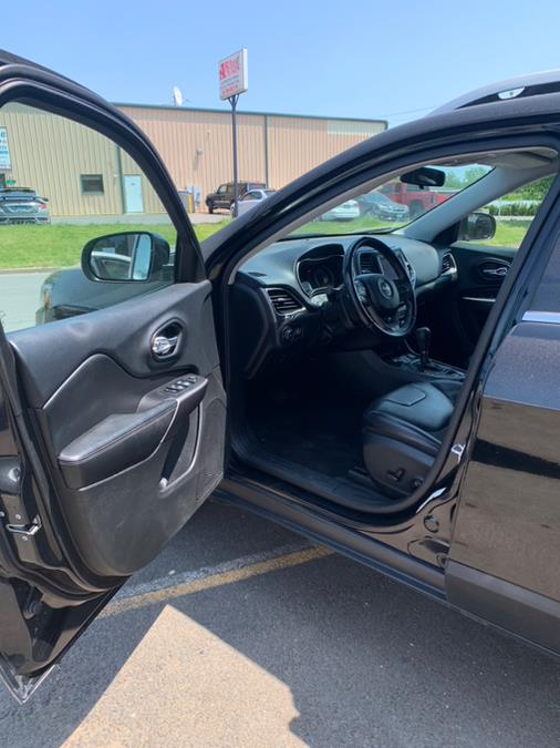 2019 Jeep Cherokee Latitude Plus, available for sale in Waterbury, Connecticut | Prestige Auto Superstore. Waterbury, Connecticut 2019 Jeep Cherokee Latitude Plus, available for sale in Waterbury, Connecticut | Prestige Auto Superstore. Waterbury, Connecticut