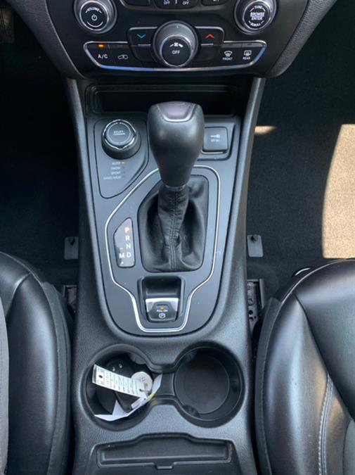2019 Jeep Cherokee Latitude Plus, available for sale in Waterbury, Connecticut | Prestige Auto Superstore. Waterbury, Connecticut 2019 Jeep Cherokee Latitude Plus, available for sale in Waterbury, Connecticut | Prestige Auto Superstore. Waterbury, Connecticut