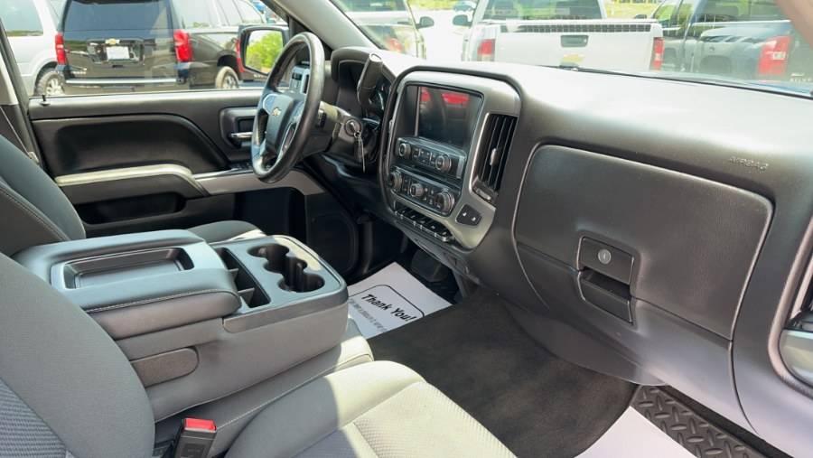 2015 Chevrolet Silverado 1500 4WD Double Cab 143.5" LT w/1LT, available for sale in Waterbury, Connecticut | West End Automotive Center. Waterbury, Connecticut 2015 Chevrolet Silverado 1500 4WD Double Cab 143.5" LT w/1LT, available for sale in Waterbury, Connecticut | West End Automotive Center. Waterbury, Connecticut