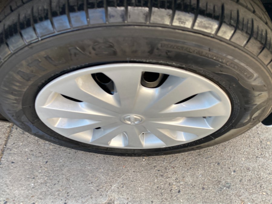 2015 Nissan Versa Note 5dr HB CVT 1.6 S Plus, available for sale in Middle Village, New York | Middle Village Motors . Middle Village, New York 2015 Nissan Versa Note 5dr HB CVT 1.6 S Plus, available for sale in Middle Village, New York | Middle Village Motors . Middle Village, New York
