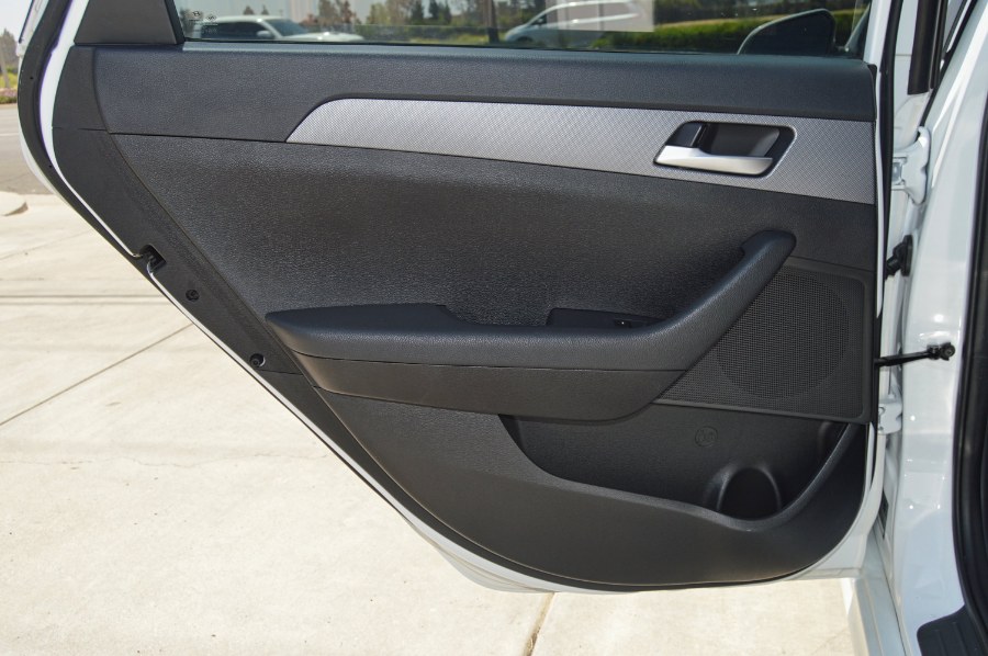 2018 Hyundai Sonata SE 2.4L SULEV, available for sale in Moreno Valley, California | Fusion Motors Inc. Moreno Valley, California 2018 Hyundai Sonata SE 2.4L SULEV, available for sale in Moreno Valley, California | Fusion Motors Inc. Moreno Valley, California