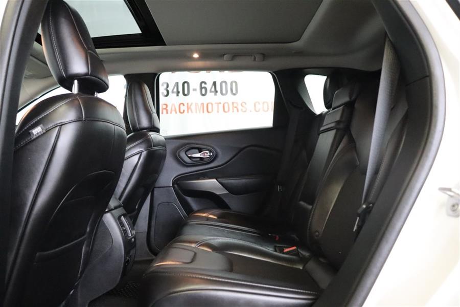 2019 Jeep Cherokee LATITUDE PLUS, available for sale in Paterson, New Jersey | Fast Track Motors. Paterson, New Jersey 2019 Jeep Cherokee LATITUDE PLUS, available for sale in Paterson, New Jersey | Fast Track Motors. Paterson, New Jersey