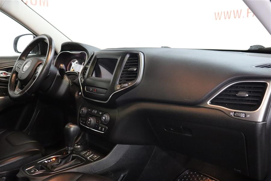 2019 Jeep Cherokee LATITUDE PLUS, available for sale in Paterson, New Jersey | Fast Track Motors. Paterson, New Jersey 2019 Jeep Cherokee LATITUDE PLUS, available for sale in Paterson, New Jersey | Fast Track Motors. Paterson, New Jersey