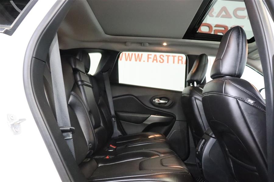 2019 Jeep Cherokee LATITUDE PLUS, available for sale in Paterson, New Jersey | Fast Track Motors. Paterson, New Jersey 2019 Jeep Cherokee LATITUDE PLUS, available for sale in Paterson, New Jersey | Fast Track Motors. Paterson, New Jersey