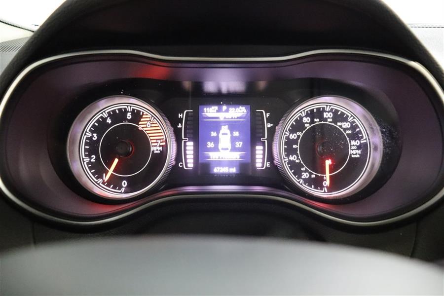 2019 Jeep Cherokee LATITUDE PLUS, available for sale in Paterson, New Jersey | Fast Track Motors. Paterson, New Jersey 2019 Jeep Cherokee LATITUDE PLUS, available for sale in Paterson, New Jersey | Fast Track Motors. Paterson, New Jersey