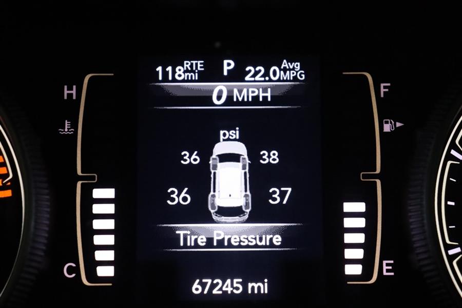 2019 Jeep Cherokee LATITUDE PLUS, available for sale in Paterson, New Jersey | Fast Track Motors. Paterson, New Jersey 2019 Jeep Cherokee LATITUDE PLUS, available for sale in Paterson, New Jersey | Fast Track Motors. Paterson, New Jersey