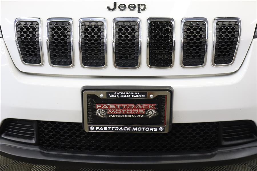 2019 Jeep Cherokee LATITUDE PLUS, available for sale in Paterson, New Jersey | Fast Track Motors. Paterson, New Jersey 2019 Jeep Cherokee LATITUDE PLUS, available for sale in Paterson, New Jersey | Fast Track Motors. Paterson, New Jersey