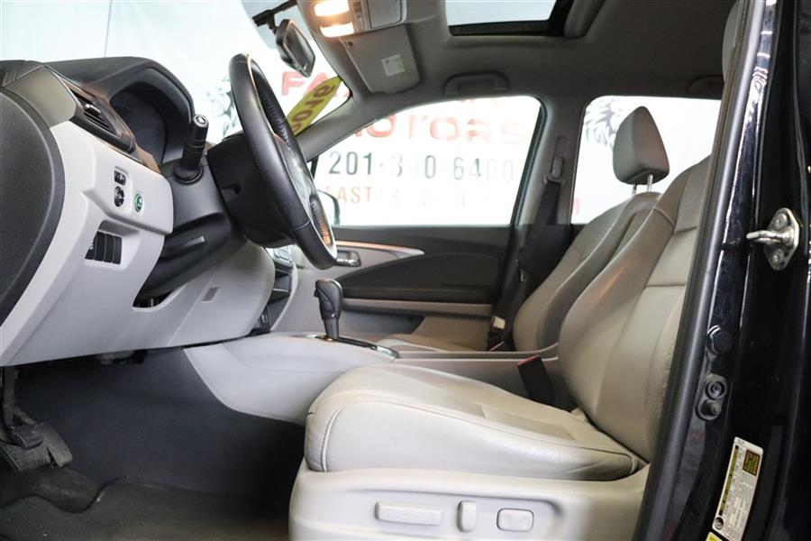 2016 Honda Pilot EXL, available for sale in Paterson, New Jersey | Fast Track Motors. Paterson, New Jersey 2016 Honda Pilot EXL, available for sale in Paterson, New Jersey | Fast Track Motors. Paterson, New Jersey