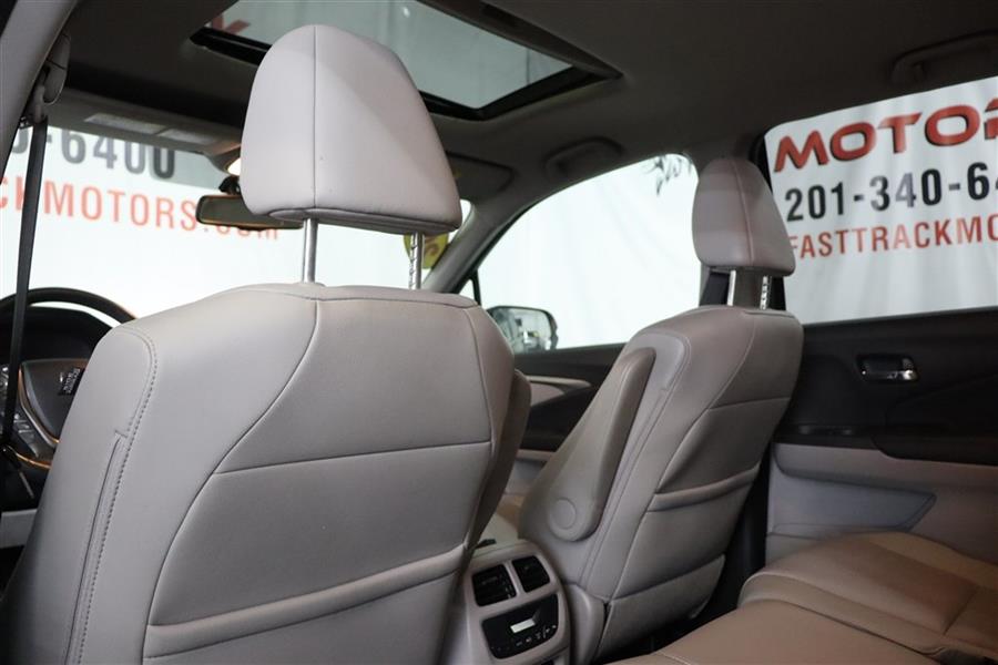 2016 Honda Pilot EXL, available for sale in Paterson, New Jersey | Fast Track Motors. Paterson, New Jersey 2016 Honda Pilot EXL, available for sale in Paterson, New Jersey | Fast Track Motors. Paterson, New Jersey