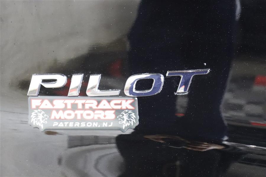 2016 Honda Pilot EXL, available for sale in Paterson, New Jersey | Fast Track Motors. Paterson, New Jersey 2016 Honda Pilot EXL, available for sale in Paterson, New Jersey | Fast Track Motors. Paterson, New Jersey