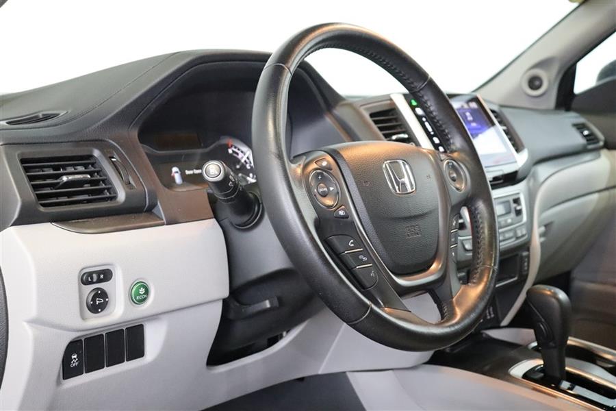 2016 Honda Pilot EXL, available for sale in Paterson, New Jersey | Fast Track Motors. Paterson, New Jersey 2016 Honda Pilot EXL, available for sale in Paterson, New Jersey | Fast Track Motors. Paterson, New Jersey
