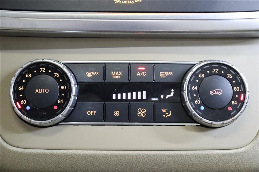 2013 Mercedes-benz Ml 350 4MATIC, available for sale in Paterson, New Jersey | Fast Track Motors. Paterson, New Jersey 2013 Mercedes-benz Ml 350 4MATIC, available for sale in Paterson, New Jersey | Fast Track Motors. Paterson, New Jersey