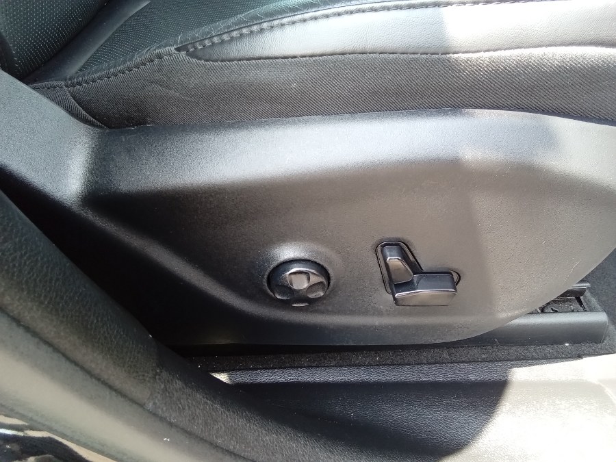 2019 Jeep Cherokee Limited 4x4, available for sale in Irvington, New Jersey | NJ Used Cars Center. Irvington, New Jersey 2019 Jeep Cherokee Limited 4x4, available for sale in Irvington, New Jersey | NJ Used Cars Center. Irvington, New Jersey
