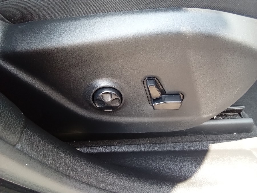 2019 Jeep Cherokee Limited 4x4, available for sale in Irvington, New Jersey | NJ Used Cars Center. Irvington, New Jersey 2019 Jeep Cherokee Limited 4x4, available for sale in Irvington, New Jersey | NJ Used Cars Center. Irvington, New Jersey