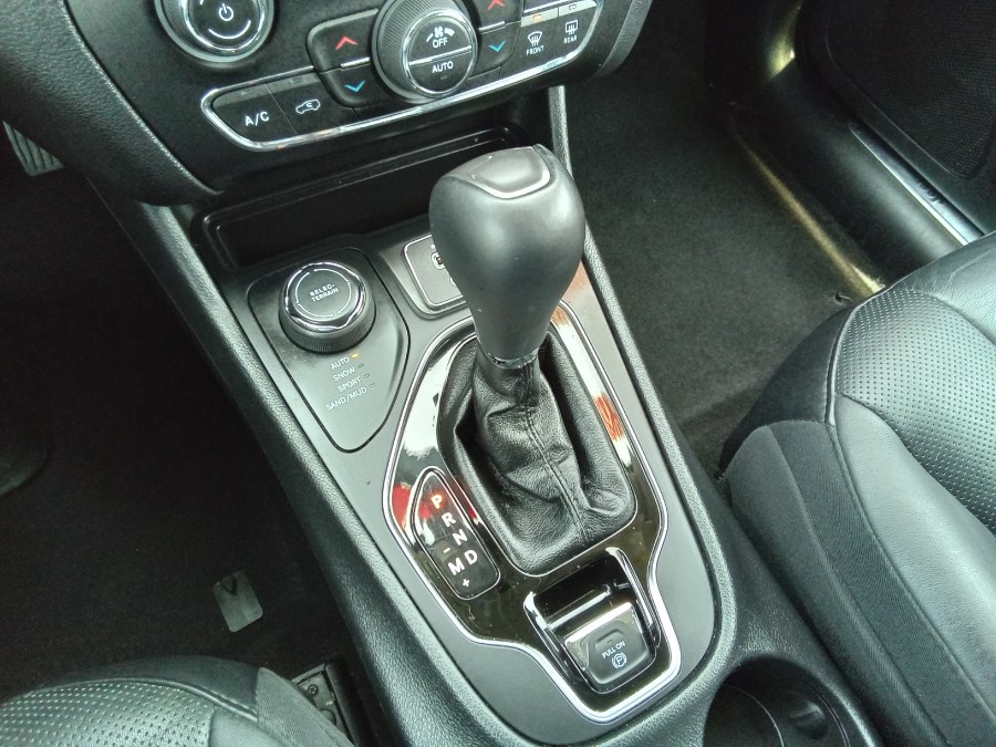 2019 Jeep Cherokee Limited 4x4, available for sale in Irvington, New Jersey | NJ Used Cars Center. Irvington, New Jersey 2019 Jeep Cherokee Limited 4x4, available for sale in Irvington, New Jersey | NJ Used Cars Center. Irvington, New Jersey