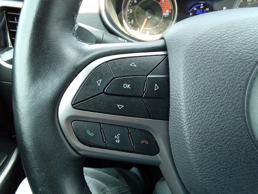 2019 Jeep Cherokee Limited 4x4, available for sale in Irvington, New Jersey | NJ Used Cars Center. Irvington, New Jersey 2019 Jeep Cherokee Limited 4x4, available for sale in Irvington, New Jersey | NJ Used Cars Center. Irvington, New Jersey