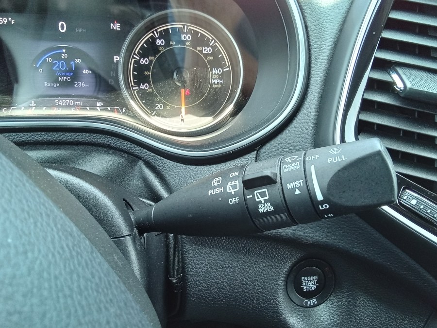 2019 Jeep Cherokee Limited 4x4, available for sale in Irvington, New Jersey | NJ Used Cars Center. Irvington, New Jersey 2019 Jeep Cherokee Limited 4x4, available for sale in Irvington, New Jersey | NJ Used Cars Center. Irvington, New Jersey