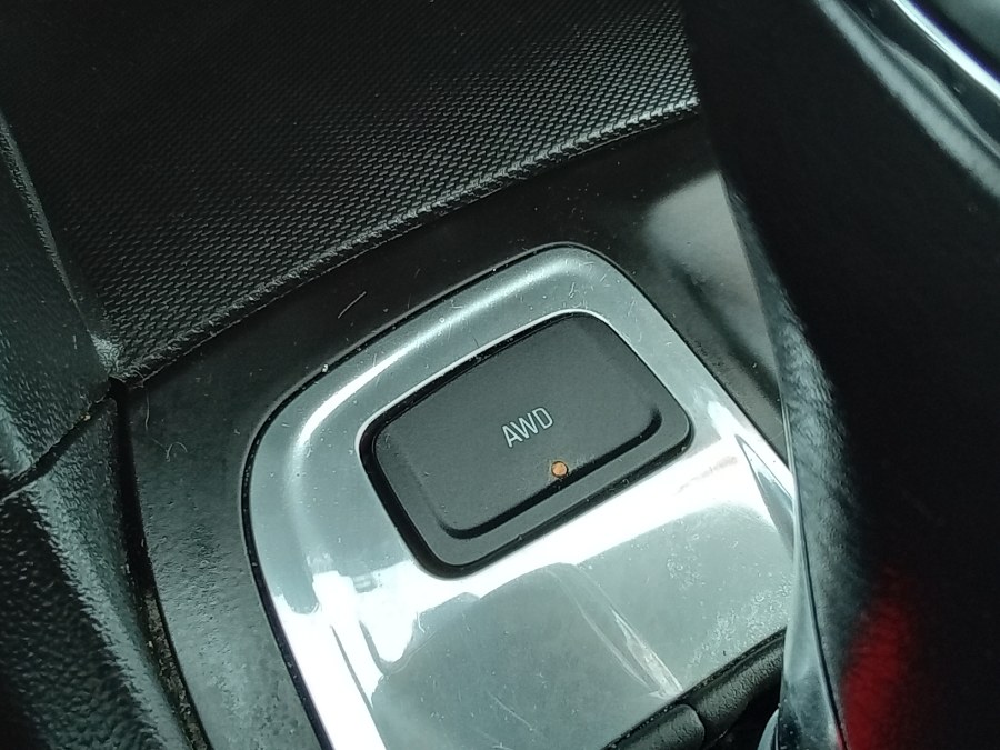 2019 Chevrolet Equinox AWD 4dr LT w/1LT, available for sale in Irvington, New Jersey | NJ Used Cars Center. Irvington, New Jersey 2019 Chevrolet Equinox AWD 4dr LT w/1LT, available for sale in Irvington, New Jersey | NJ Used Cars Center. Irvington, New Jersey