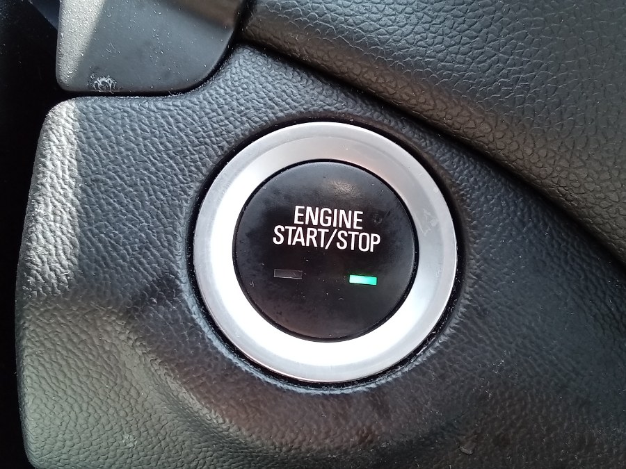 2019 Chevrolet Equinox AWD 4dr LT w/1LT, available for sale in Irvington, New Jersey | NJ Used Cars Center. Irvington, New Jersey 2019 Chevrolet Equinox AWD 4dr LT w/1LT, available for sale in Irvington, New Jersey | NJ Used Cars Center. Irvington, New Jersey
