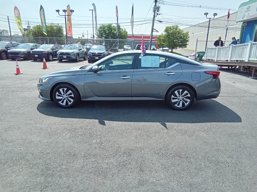 2020 Nissan Altima 2.5 S Sedan, available for sale in Irvington, New Jersey | NJ Used Cars Center. Irvington, New Jersey 2020 Nissan Altima 2.5 S Sedan, available for sale in Irvington, New Jersey | NJ Used Cars Center. Irvington, New Jersey
