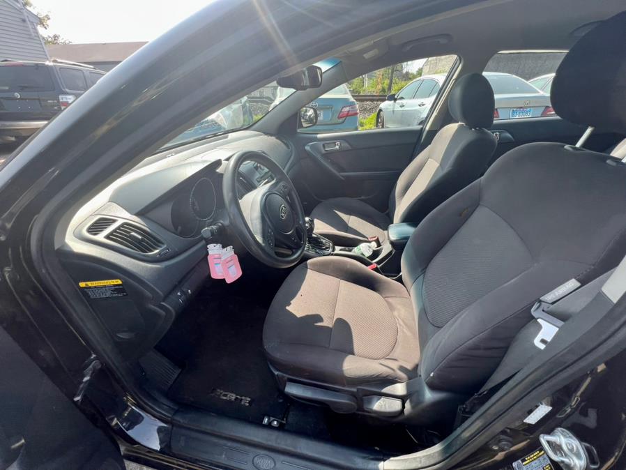 2013 Kia Forte 4dr Sdn Auto EX, available for sale in Wallingford, Connecticut | Wallingford Auto Center LLC. Wallingford, Connecticut 2013 Kia Forte 4dr Sdn Auto EX, available for sale in Wallingford, Connecticut | Wallingford Auto Center LLC. Wallingford, Connecticut