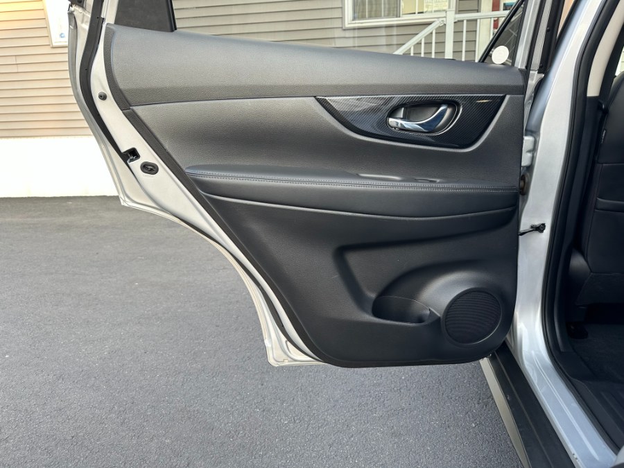 2018 Nissan Rogue AWD SL, available for sale in Paterson, New Jersey | DZ Automall. Paterson, New Jersey 2018 Nissan Rogue AWD SL, available for sale in Paterson, New Jersey | DZ Automall. Paterson, New Jersey